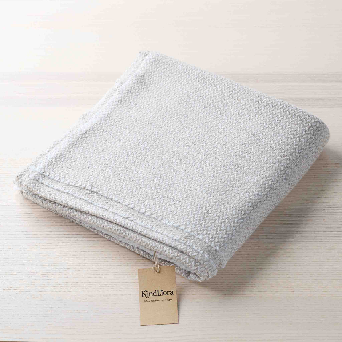 Throw – Light Camel Plain