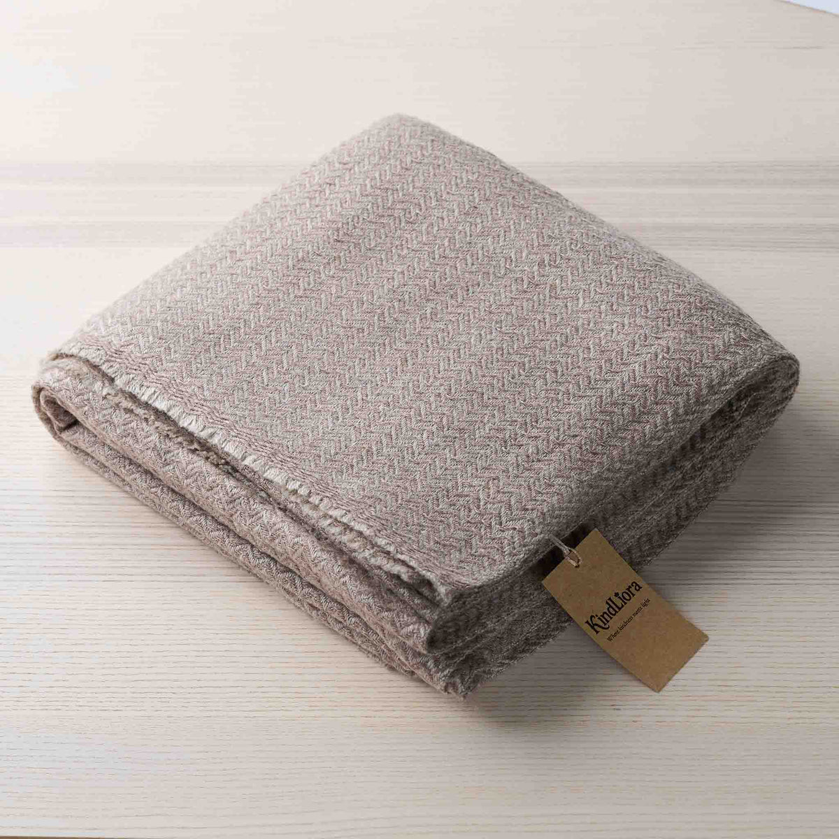 Throw – Dark Camel Wave