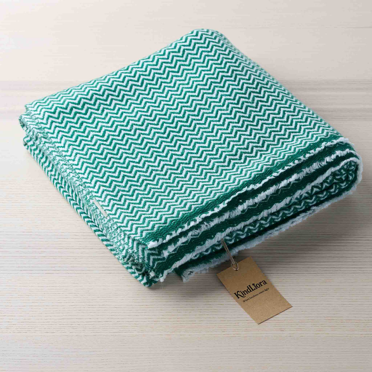Throw – Green Wave