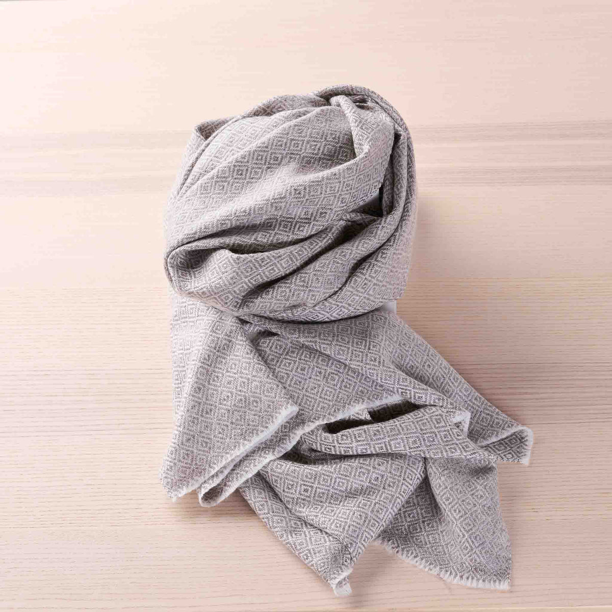 Wrap – Grey Diamond