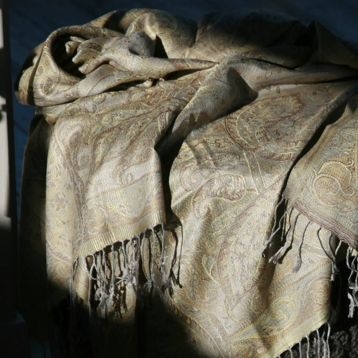 Cashmere Silk Jacquard Wrap – Sand Paisley – Sand Warm Gold