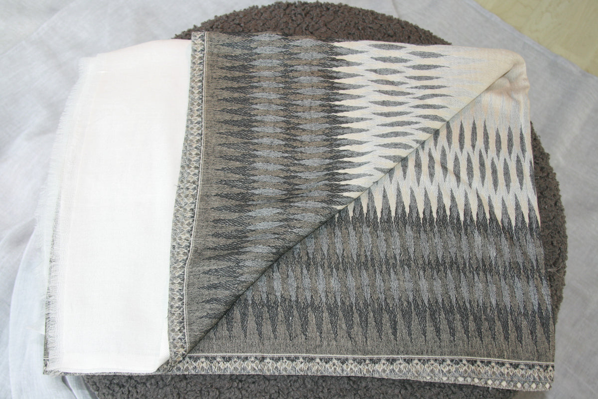 Cashmere Design – Shadow Stripe