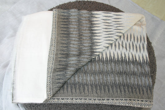 Cashmere Design – Shadow Stripe