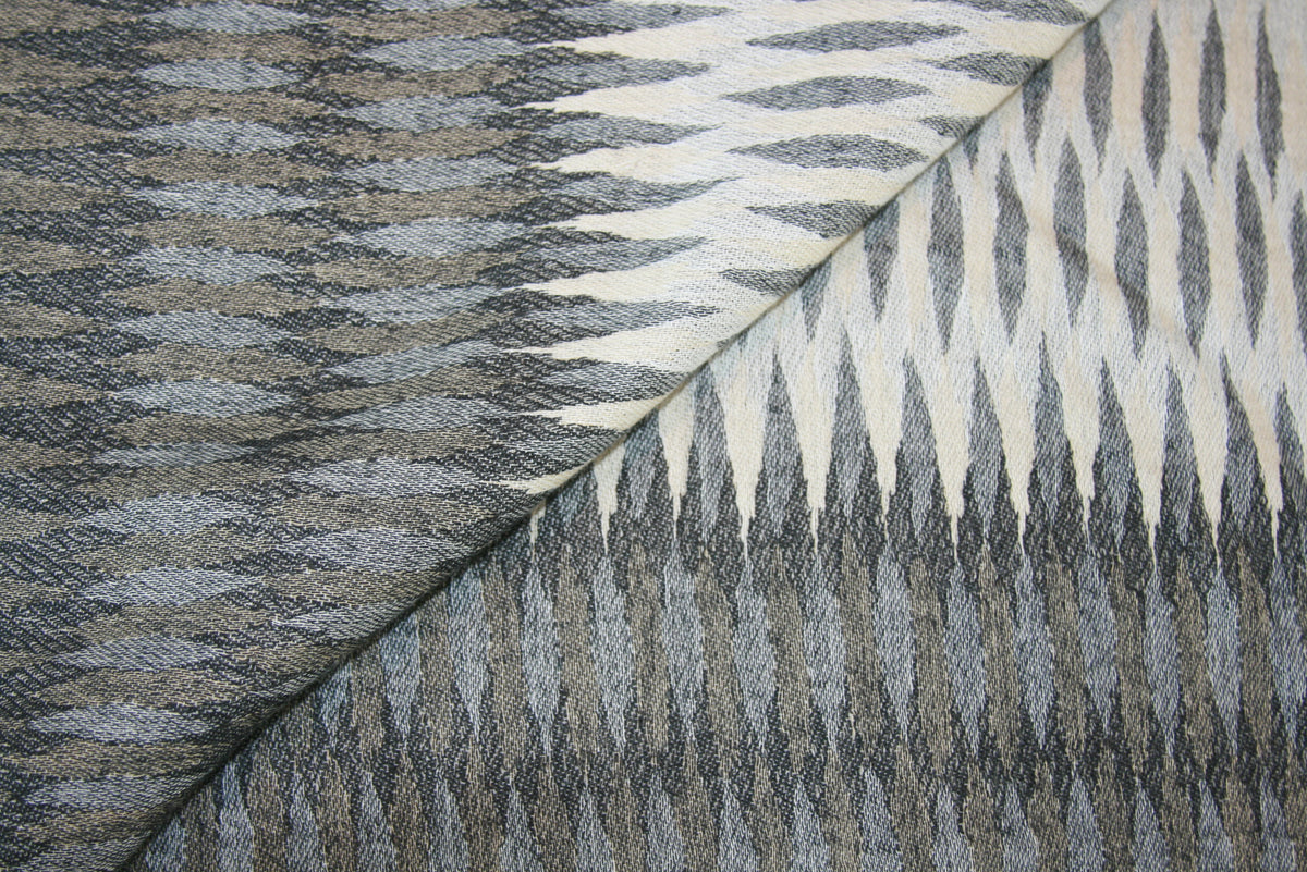 Cashmere Design – Shadow Stripe