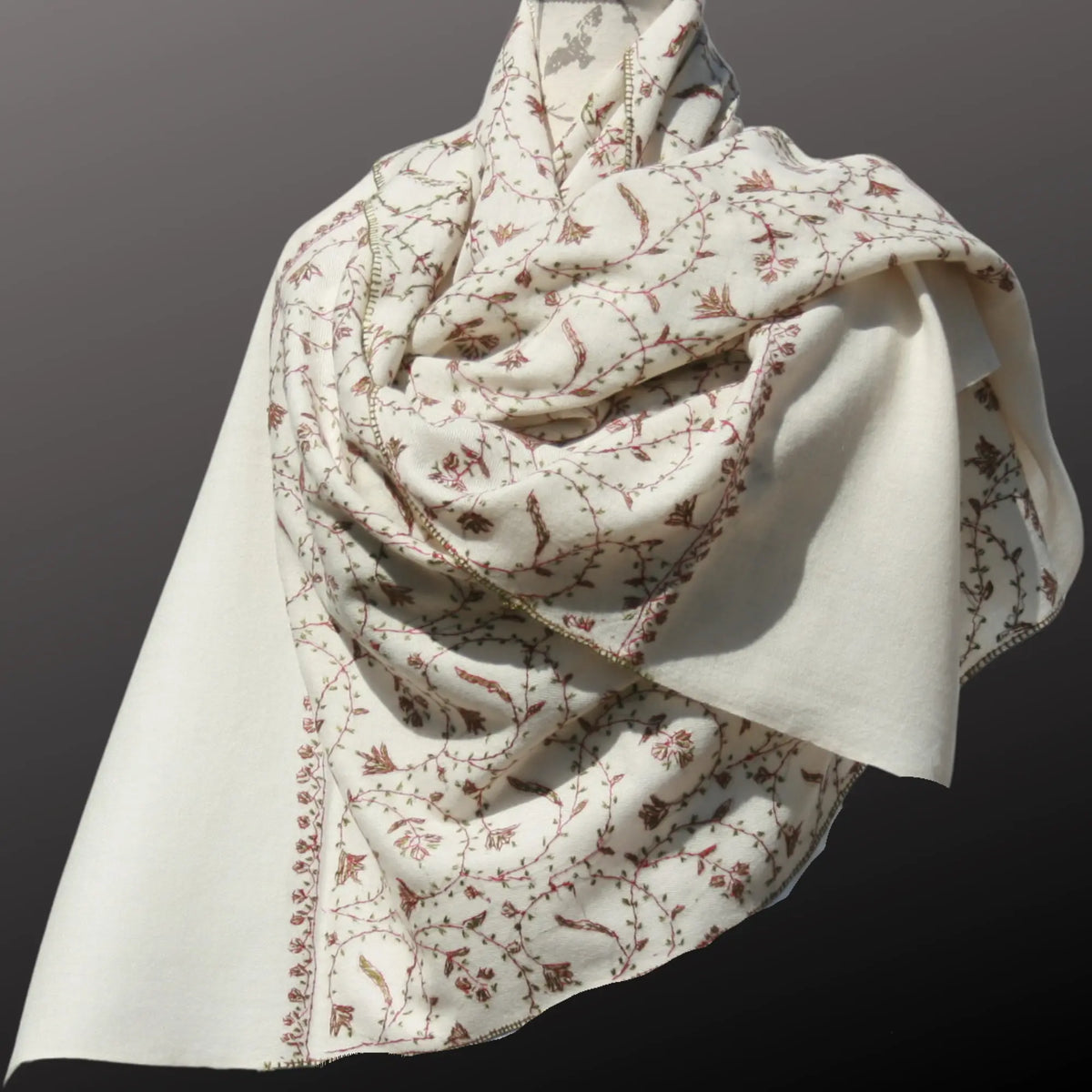 Heritage Embroideri Shawl – Ivory