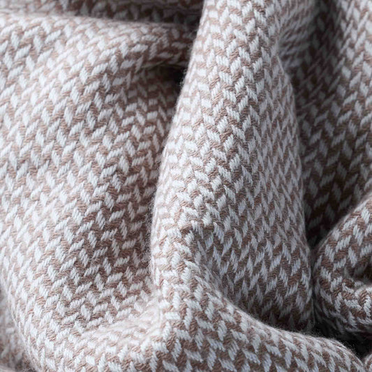 Throw – Dark Camel