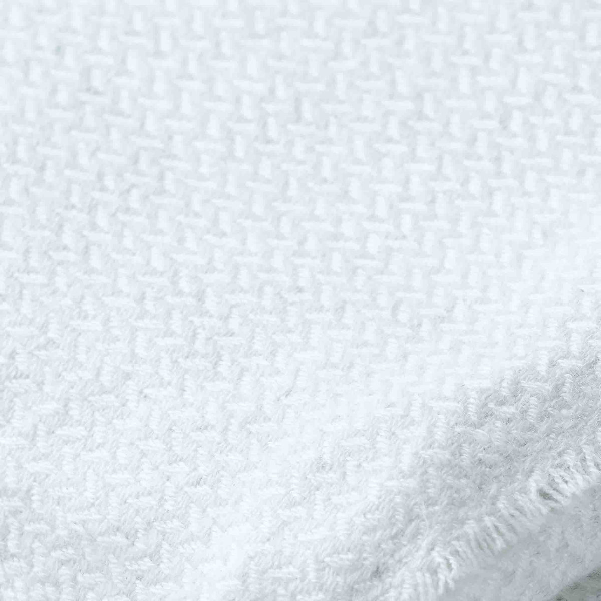 Throw – Ivory Plain