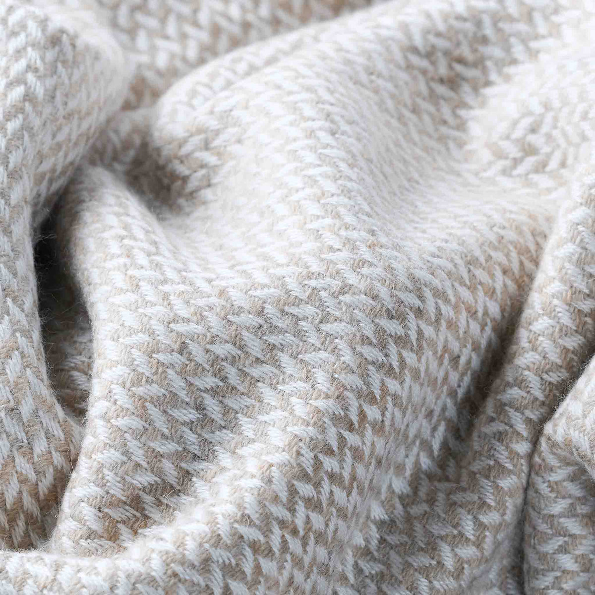 Throw – Light Camel Plain