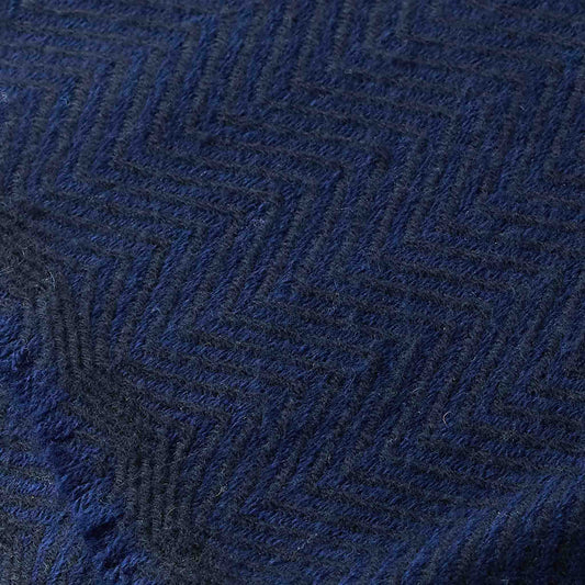 Throw – Blue Black