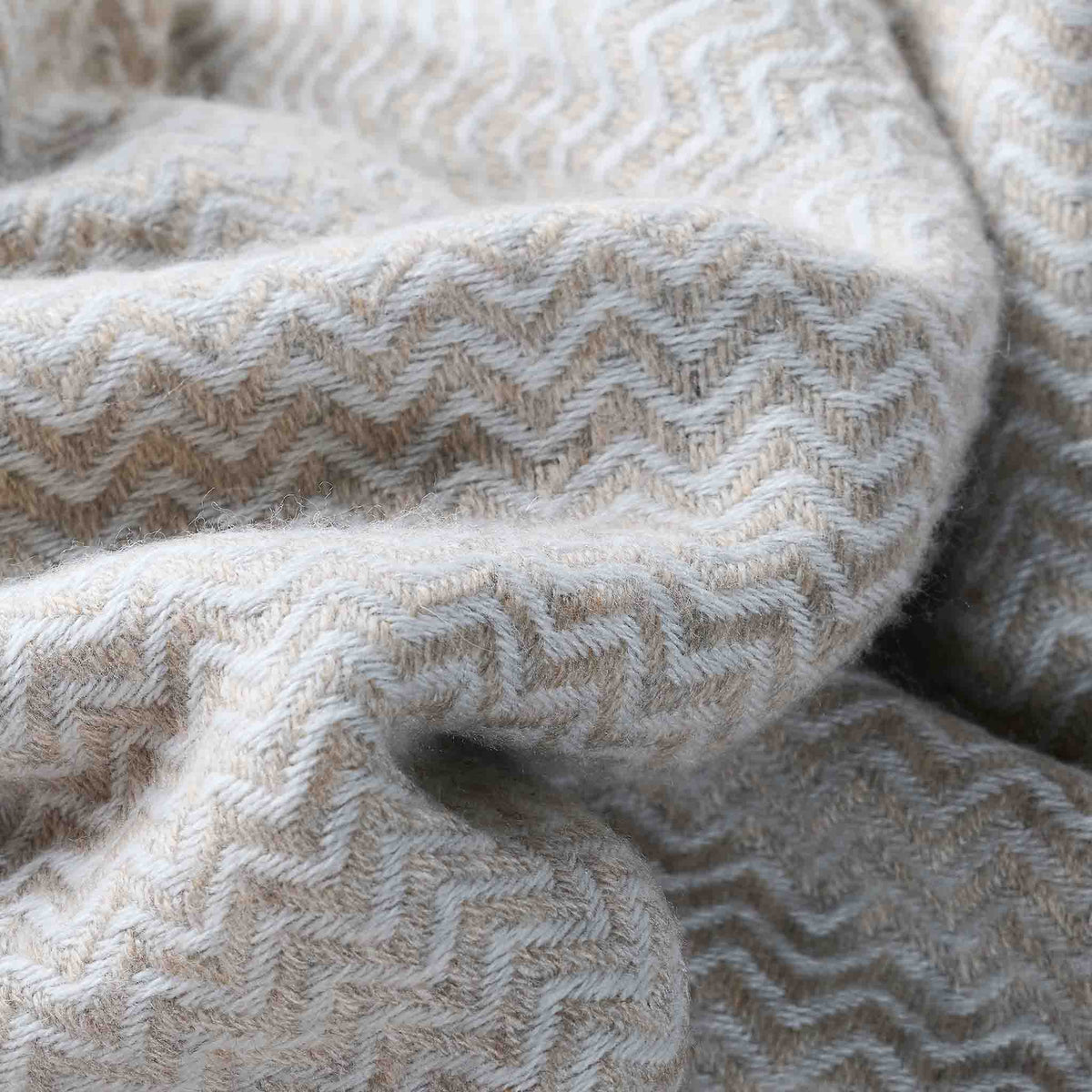 Throw – Camel Wave