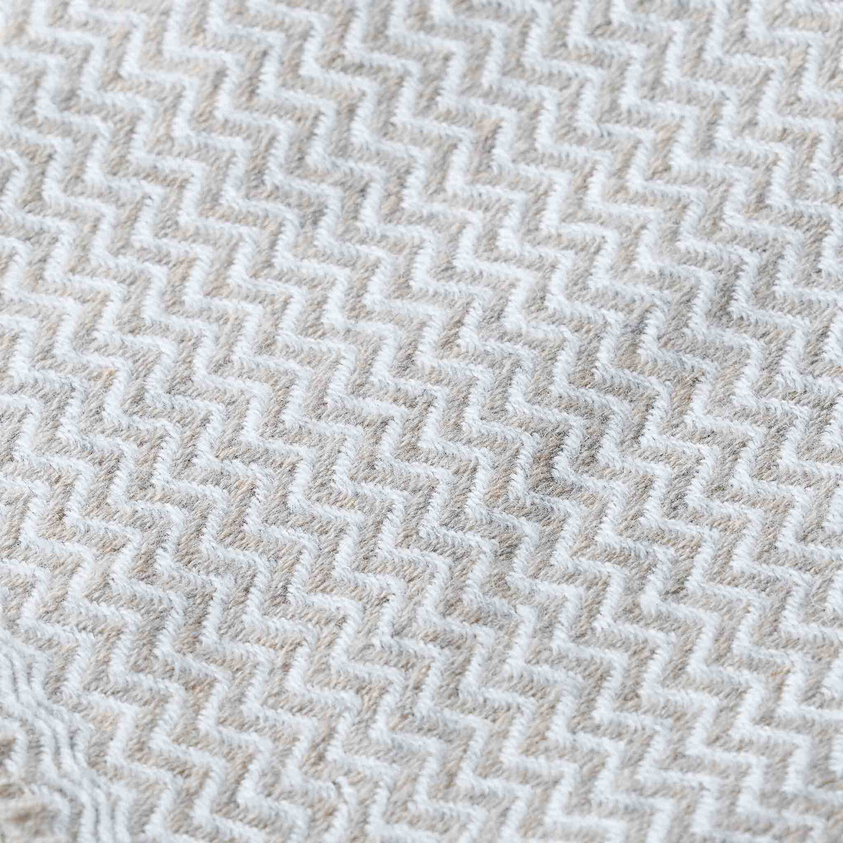 Throw – Camel Wave III