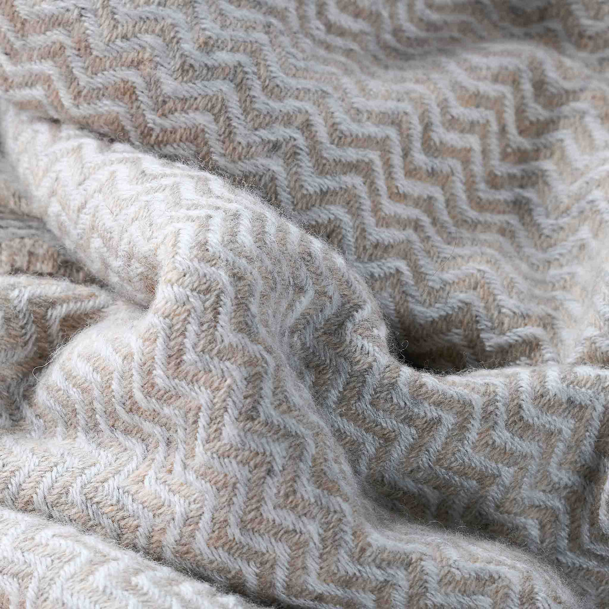 Throw – Camel Wave III