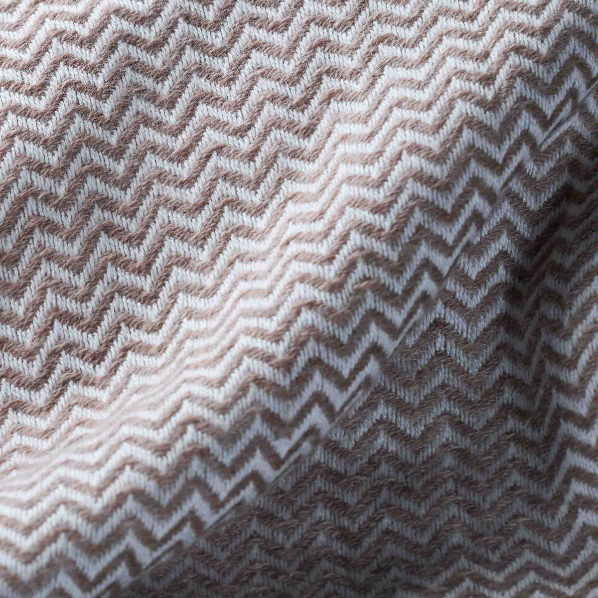 Throw – Dark Camel Wave