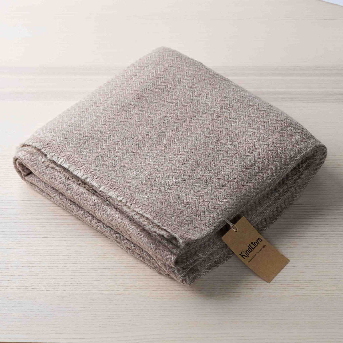 Throw – Dark Camel Wave