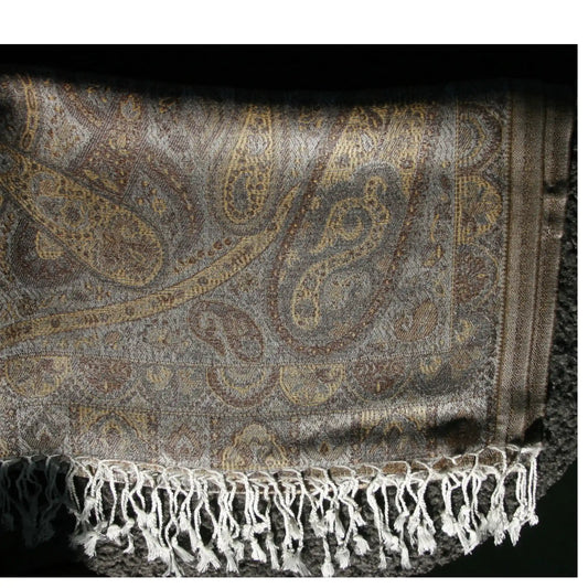 Cashmere Silk Jacquard Wrap – Sand Paisley – Sand Warm Gold