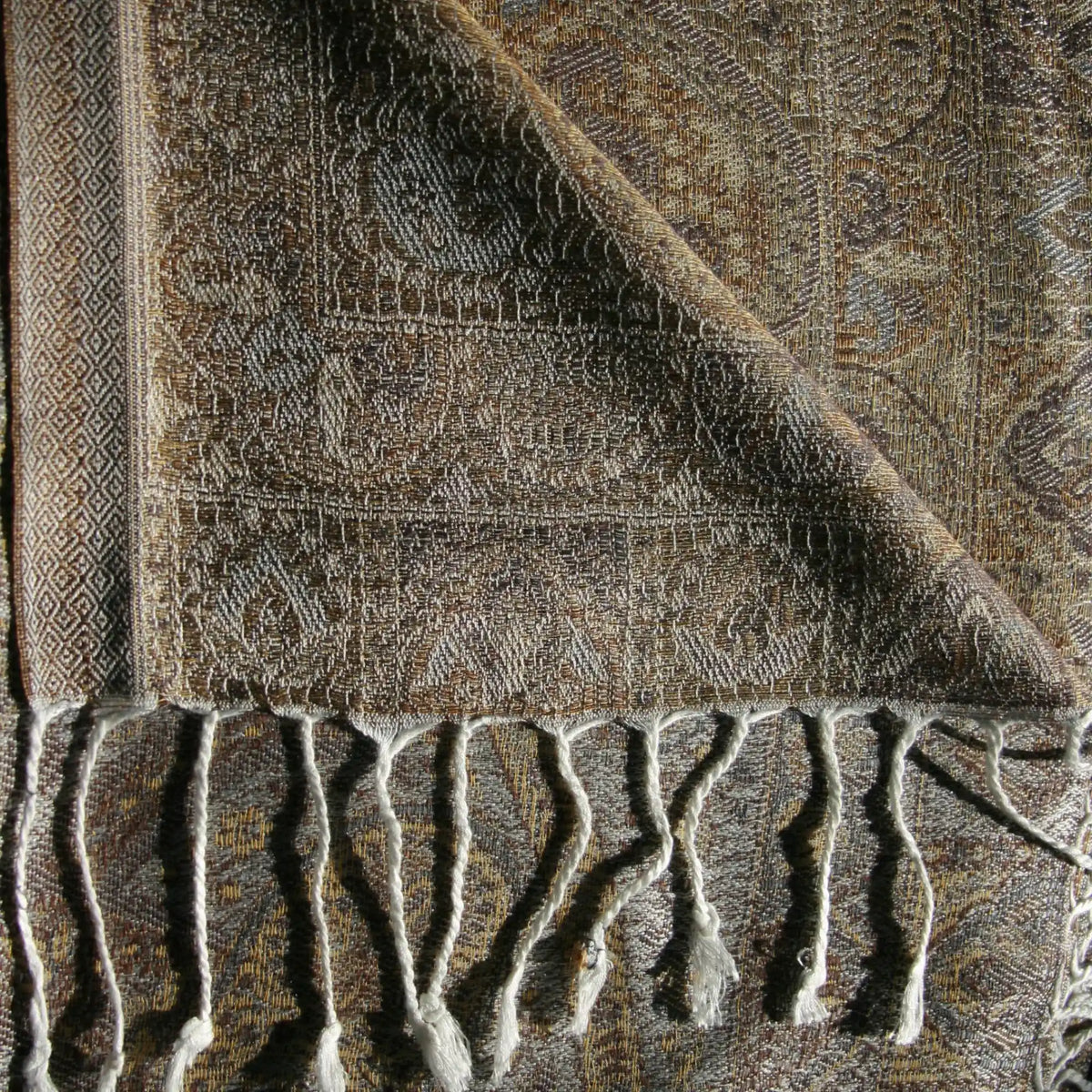 Cashmere Silk Jacquard Wrap – Sand Paisley – Sand Warm Gold
