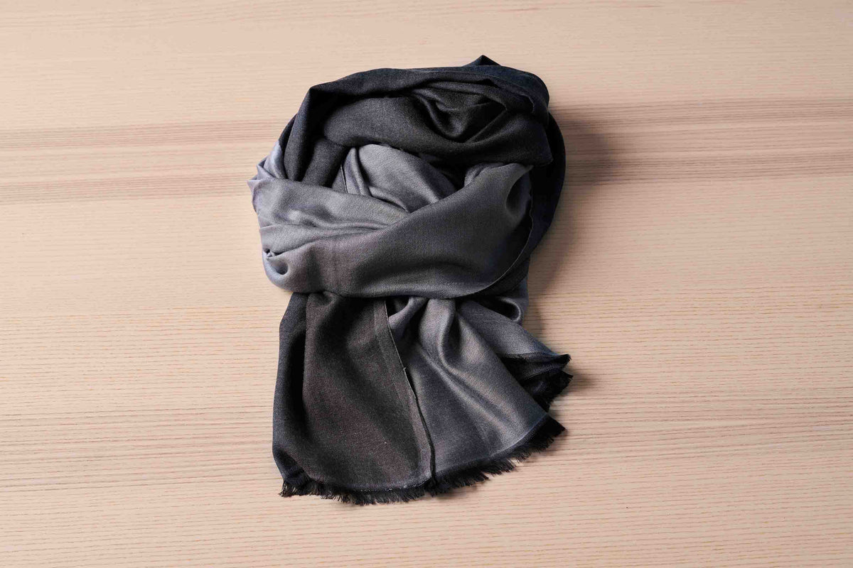 Reversible Silk Wrap – Smokey Grey/Charcoal