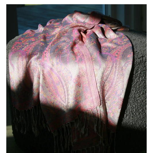 Cashmere Silk Jacquard Wrap – Vintage Rose Paisley – Rose Gold